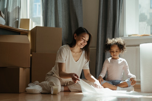 family%20moving%20in family%20moving%20in